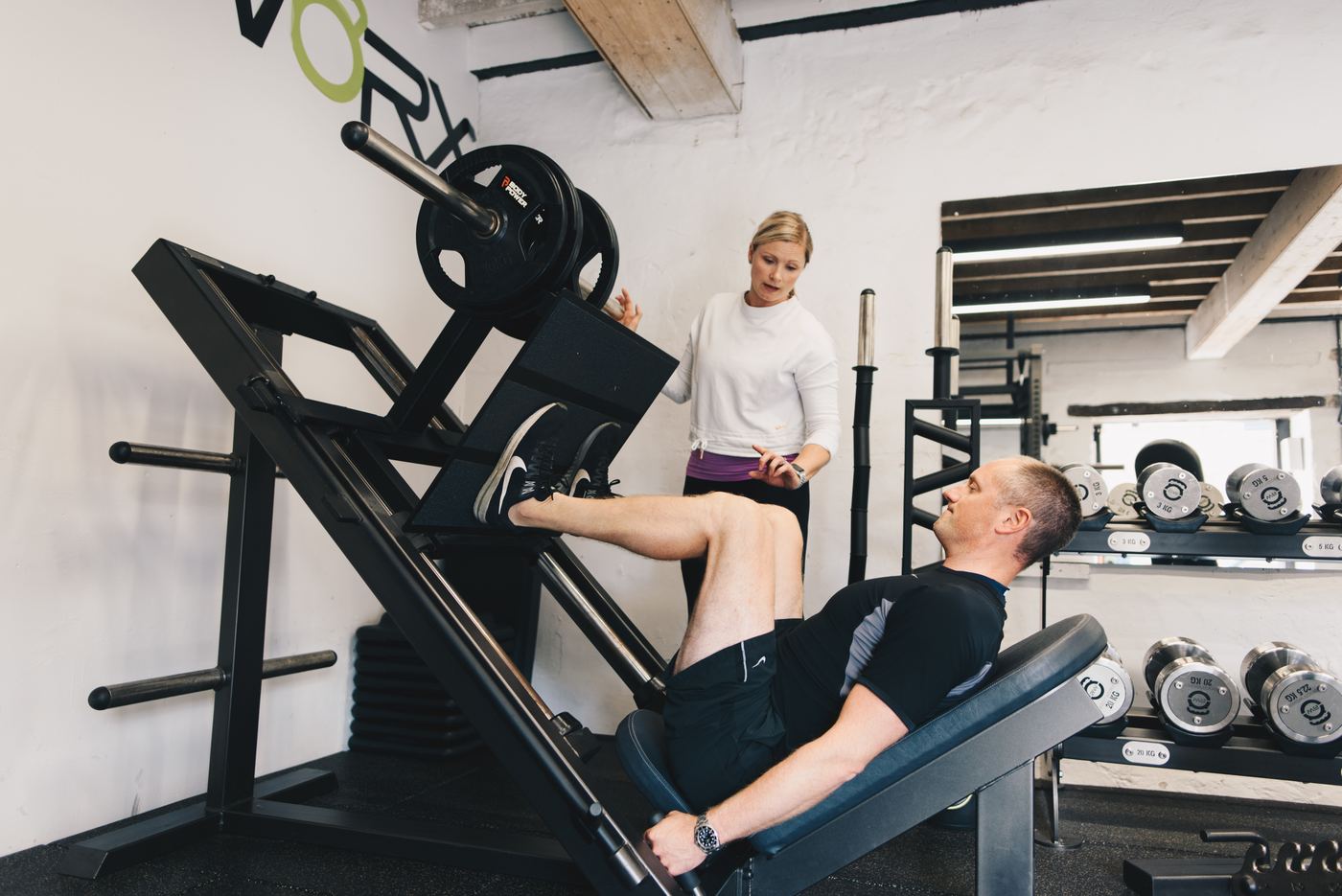 Jo coaching in the gym